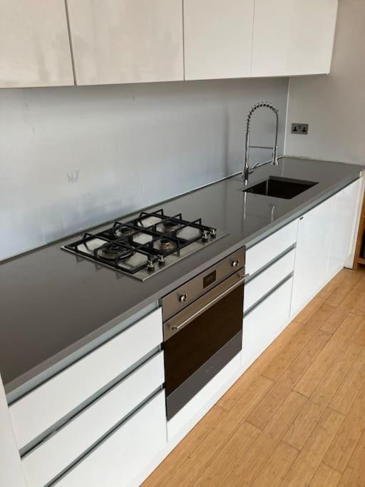 Апартаменты Loft In Haggerston